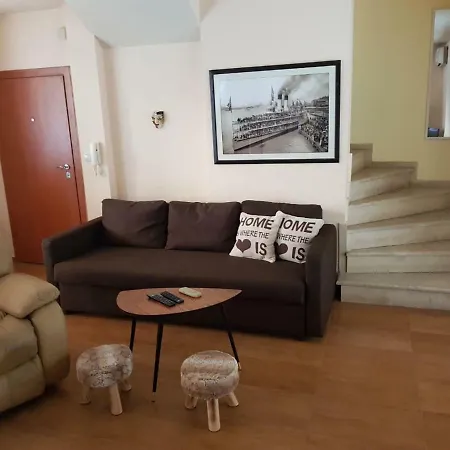 아파트 Top Center Maisonette By Maritza River 플로브디프