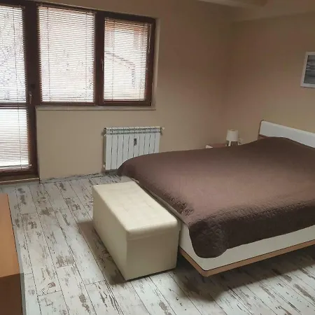 Top Center Maisonette By Maritza River *